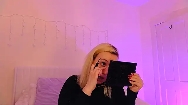 ashleyblaydex online show from March 2, 2026, 11:55 pm