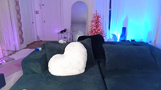 Snapshot of ashleyblaydex chatting on December 16, 2025, 12:15 am ashleyblaydex online show from December 16, 2025, 12:15 am