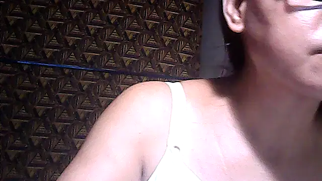 Snapshot of sweetsosie18 chatting on July 12, 2026, 10:16 am sweetsosie18 online show from July 12, 2026, 10:16 am
