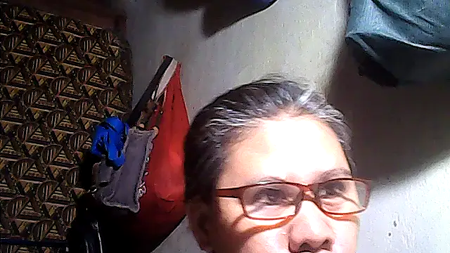 Snapshot of sweetsosie18 chatting on May 28, 2026, 10:43 am sweetsosie18 online show from May 28, 2026, 10:43 am