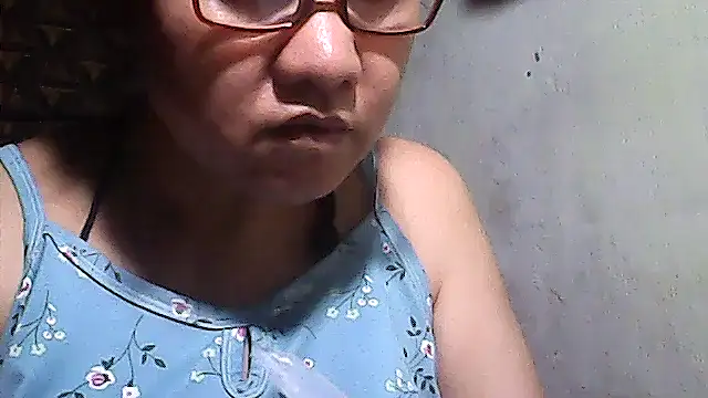 Snapshot of sweetsosie18 chatting on April 18, 2026, 8:16 am sweetsosie18 online show from April 18, 2026, 8:16 am