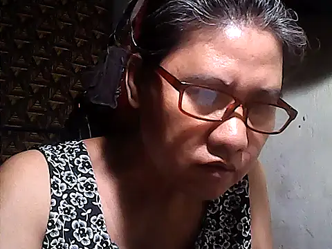 Snapshot of sweetsosie18 chatting on May 30, 2026, 12:44 pm sweetsosie18 online show from May 30, 2026, 12:44 pm