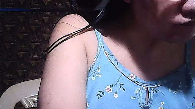 Snapshot of sweetsosie18 chatting on April 25, 2026, 1:03 pm sweetsosie18 online show from April 25, 2026, 1:03 pm