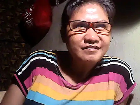 Snapshot of sweetsosie18 chatting on May 16, 2026, 11:42 am sweetsosie18 online show from May 16, 2026, 11:42 am
