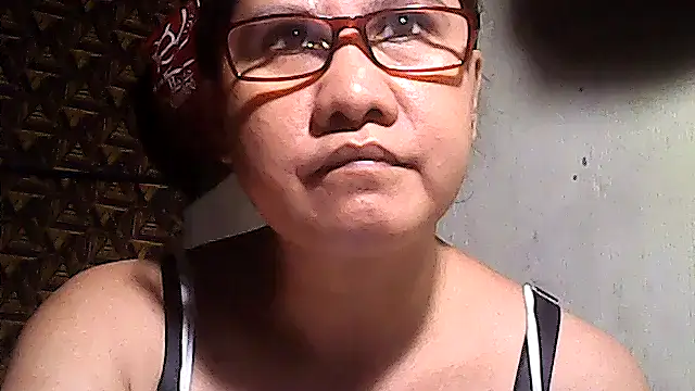 Snapshot of sweetsosie18 chatting on May 13, 2026, 4:08 am sweetsosie18 online show from May 13, 2026, 4:08 am