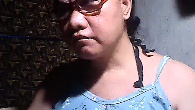 Snapshot of sweetsosie18 chatting on April 19, 2026, 8:37 am sweetsosie18 online show from April 19, 2026, 8:37 am