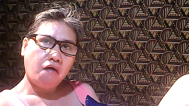 sweetsosie18 online show from December 1, 2025, 11:00 am