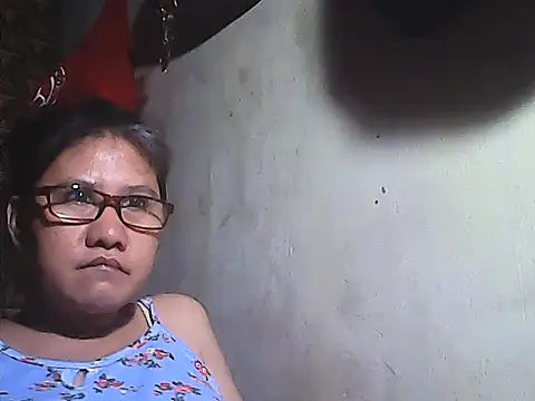 Snapshot of sweetsosie18 chatting on May 18, 2026, 4:07 am sweetsosie18 online show from May 18, 2026, 4:07 am