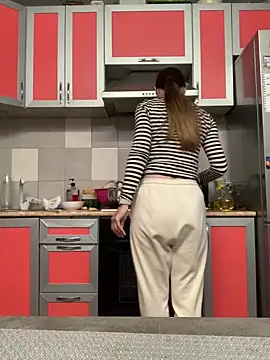 SeducingYoghourt online show from March 19, 2025, 3:40 pm