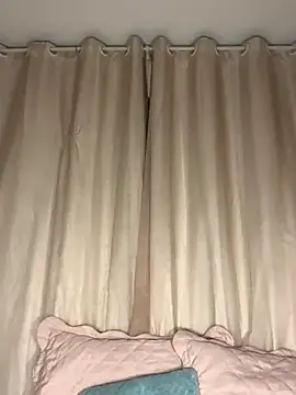 Snapshot of Kaiisa_ chatting on November 23, 2025, 12:20 am Kaiisa online show from November 23, 2025, 12:20 am