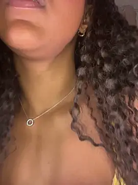 Snapshot of Kaiisa_ chatting on October 7, 2025, 7:59 pm Kaiisa online show from October 7, 2025, 7:59 pm