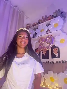 Snapshot of Kaiisa_ chatting on December 2, 2025, 10:11 pm Kaiisa online show from December 2, 2025, 10:11 pm