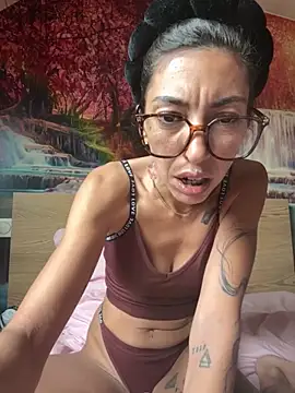 amanilouve online show from March 10, 2026, 10:52 am