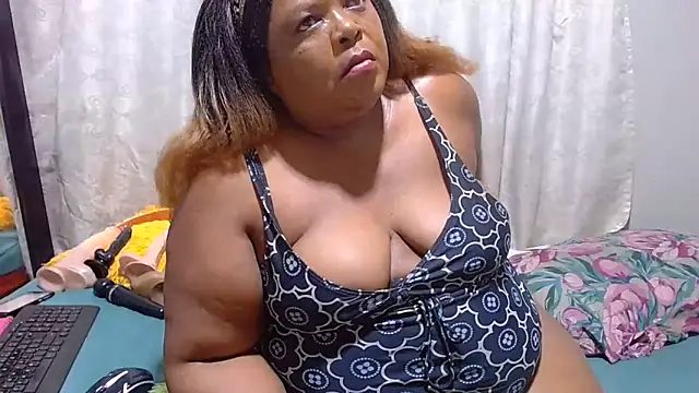 Snapshot of MatureBootyBabe4Uxx chatting on April 2, 2026, 1:46 am MatureBootyBabe4Uxx online show from April 2, 2026, 1:46 am