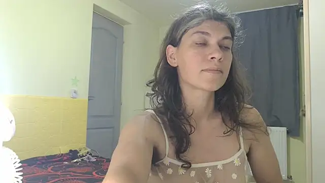 Snapshot of MercyLove chatting on December 21, 2025, 5:03 pm MercyLove online show from December 21, 2025, 5:03 pm