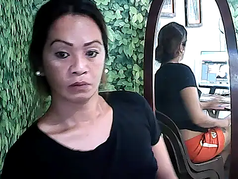 Snapshot of yummy_21xxx chatting on September 19, 2025, 1:53 am yummy 21xxx online show from September 19, 2025, 1:53 am