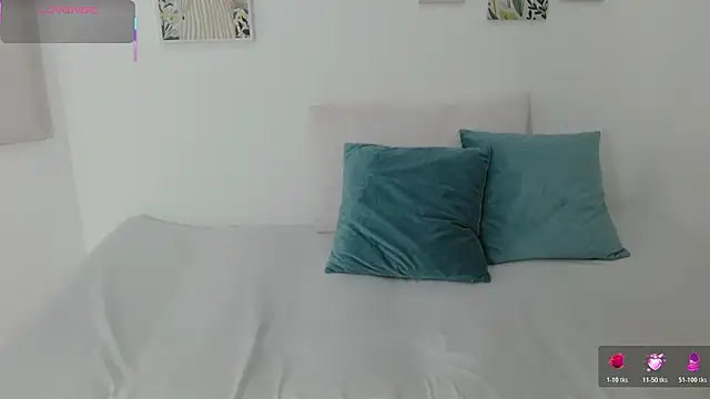 Snapshot of natalygolden69 chatting on October 29, 2025, 1:43 pm natalygolden69 online show from October 29, 2025, 1:43 pm