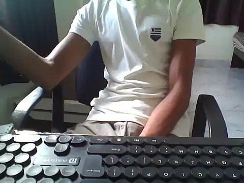 Snapshot of sour_rabh chatting on October 16, 2025, 9:28 am sour rabh online show from October 16, 2025, 9:28 am