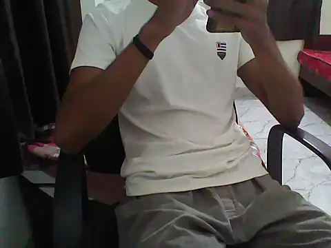 Snapshot of sour_rabh chatting on October 18, 2025, 5:26 pm sour rabh online show from October 18, 2025, 5:26 pm