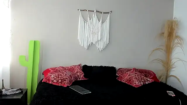 Snapshot of bonny_choke chatting on November 12, 2025, 5:50 pm bonny choke online show from November 12, 2025, 5:50 pm