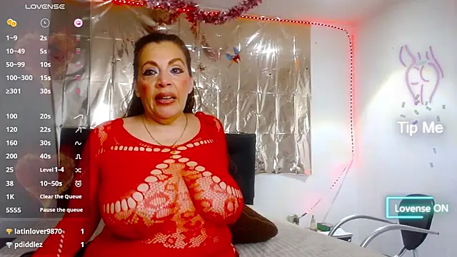 Snapshot of mussa_hott chatting on November 23, 2025, 12:09 am mussa hott online show from November 23, 2025, 12:09 am