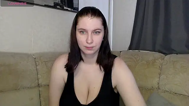 Snapshot of LiyaSilve chatting on November 29, 2025, 8:25 am LiyaSilve online show from November 29, 2025, 8:25 am