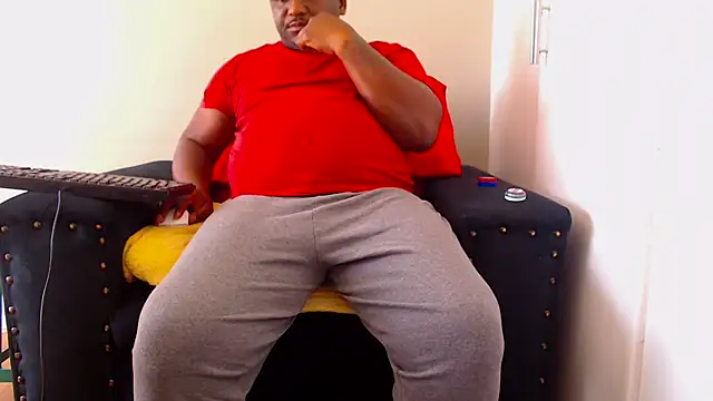 Snapshot of zuluboyxx chatting on April 18, 2026, 9:00 am zuluboyxx online show from April 18, 2026, 9:00 am