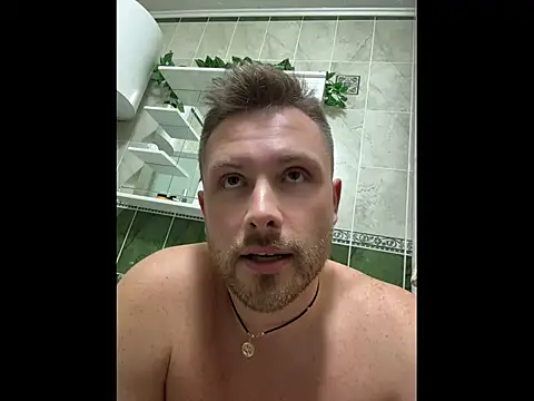 Snapshot of MartinBrandon chatting on May 26, 2026, 12:31 am MartinBrandon online show from May 26, 2026, 12:31 am