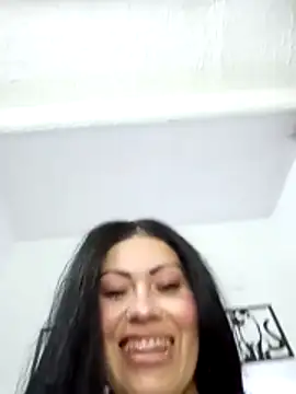 Tania mature online show from May 15, 2026, 4:49 pm