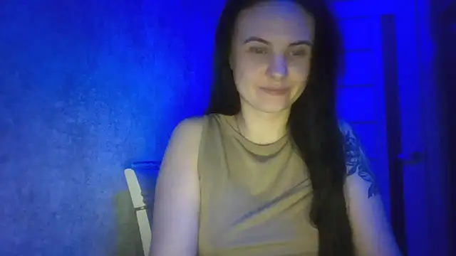 Snapshot of LolaMegan chatting on May 19, 2026, 7:43 pm LolaMegan online show from May 19, 2026, 7:43 pm