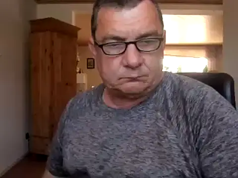 Snapshot of Nobbie444 chatting on May 28, 2026, 12:22 pm Nobbie444 online show from May 28, 2026, 12:22 pm