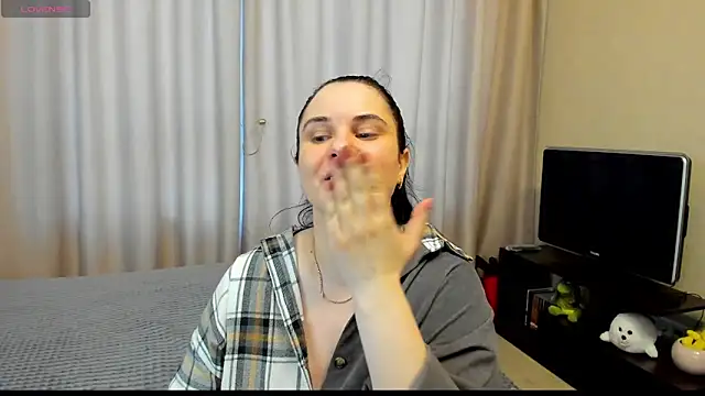 AlanaBrox online show from May 23, 2026, 4:06 pm