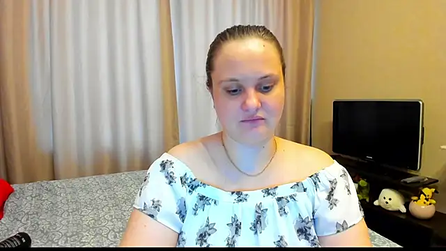 Snapshot of AlanaBrox chatting on March 5, 2025, 2:34 pm AlanaBrox online show from March 5, 2025, 2:34 pm