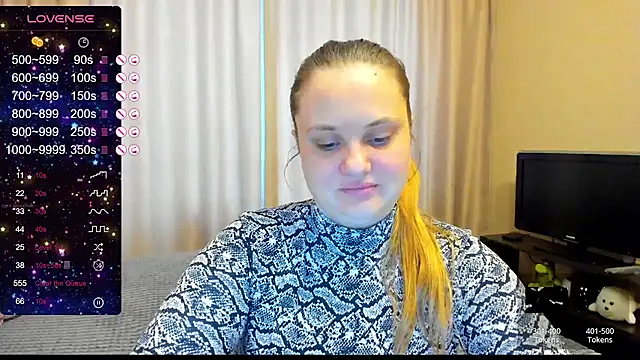 Snapshot of AlanaBrox chatting on February 6, 2025, 9:22 am AlanaBrox online show from February 6, 2025, 9:22 am