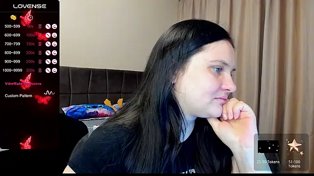 Snapshot of AlanaBrox chatting on November 2, 2025, 3:06 pm AlanaBrox online show from November 2, 2025, 3:06 pm