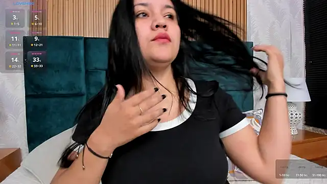 Snapshot of Kareena_chopra chatting on January 19, 2026, 12:31 pm Kareena chopra online show from January 19, 2026, 12:31 pm