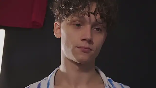 Snapshot of Nicky_neal chatting on October 3, 2025, 8:43 pm Nicky neal online show from October 3, 2025, 8:43 pm