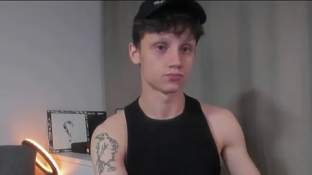 Snapshot of Nicky_neal chatting on December 3, 2024, 1:36 am Nicky neal online show from December 3, 2024, 1:36 am