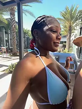 TilaTotti online show from October 16, 2025, 7:44 pm