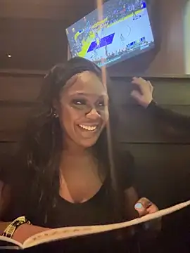 TilaTotti online show from February 20, 2025, 5:44 am