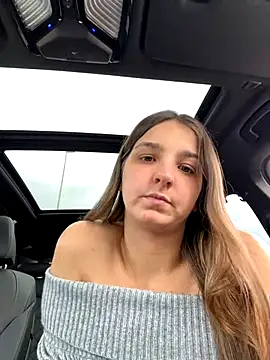 DoriDeluxe66 online show from November 8, 2025, 1:03 pm