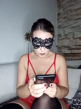 LunaSecret22 online show from November 5, 2025, 10:35 pm