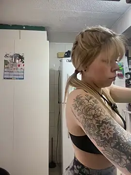 carolina16love online show from February 22, 2026, 8:21 pm