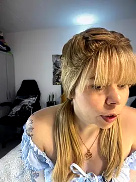 Snapshot of carolina16love chatting on November 21, 2025, 10:09 pm carolina16love online show from November 21, 2025, 10:09 pm