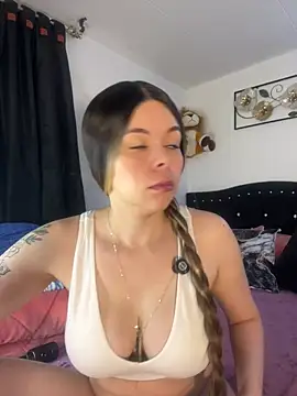 Snapshot of carolina16love chatting on April 22, 2026, 6:47 pm carolina16love online show from April 22, 2026, 6:47 pm