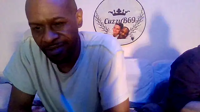 Snapshot of CuzzyB69 chatting on February 7, 2026, 1:02 am CuzzyB69 online show from February 7, 2026, 1:02 am