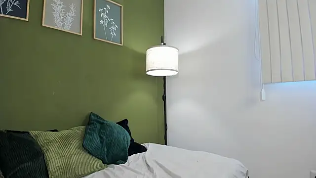 karlye 5 online show from September 17, 2025, 12:18 pm