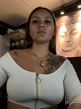 Snapshot of Emiily_W chatting on November 7, 2025, 9:36 am Emiily W online show from November 7, 2025, 9:36 am