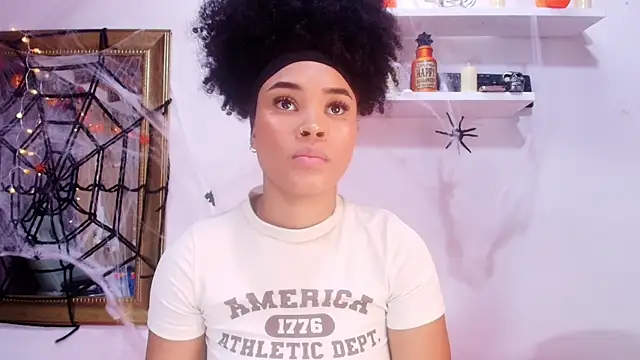 Snapshot of naia_blessed chatting on October 15, 2025, 7:11 pm naia blessed online show from October 15, 2025, 7:11 pm