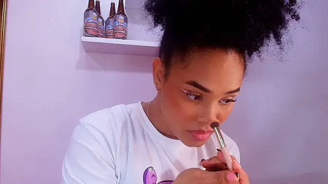 Snapshot of naia_blessed chatting on October 8, 2025, 7:36 pm naia blessed online show from October 8, 2025, 7:36 pm